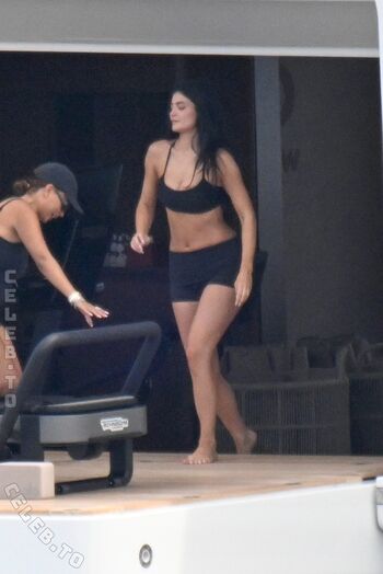 🔥 Kylie jenner  page leaked private photo uncensored full