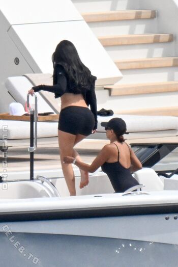 🔥 Kylie jenner  page leaked private photo uncensored full