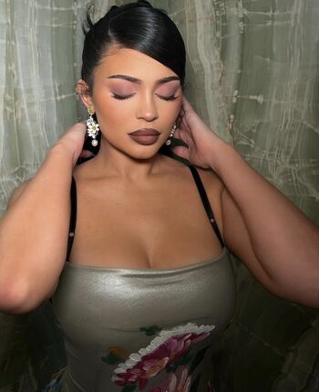 🔥 Kylie jenner  page leaked private photo uncensored full