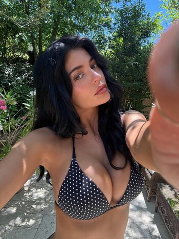 🔥 Kylie jenner  page leaked private photo uncensored full