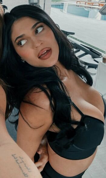 🔥 Kylie jenner leaked private photo uncensored full