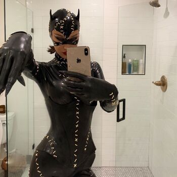 🔥 Latex fetish page leaked private photo uncensored full