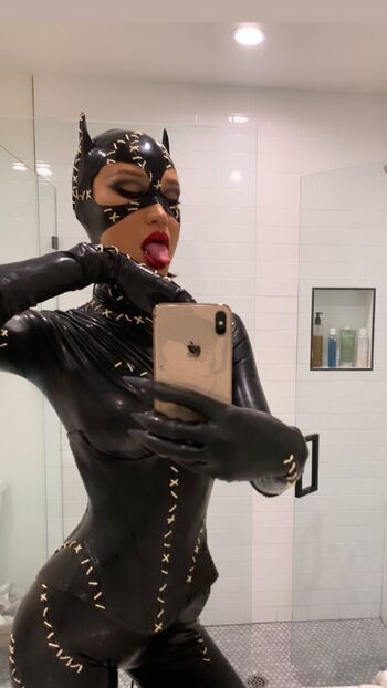 🔥 Latex fetish page leaked private photo uncensored full
