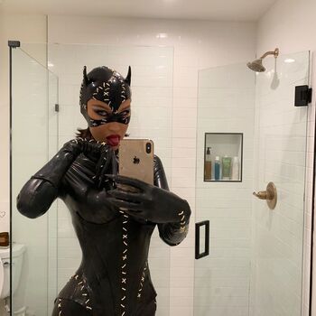 🔥 Latex fetish page leaked private photo uncensored full