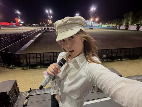 🔥 Laufey lin page leaked private photo uncensored full