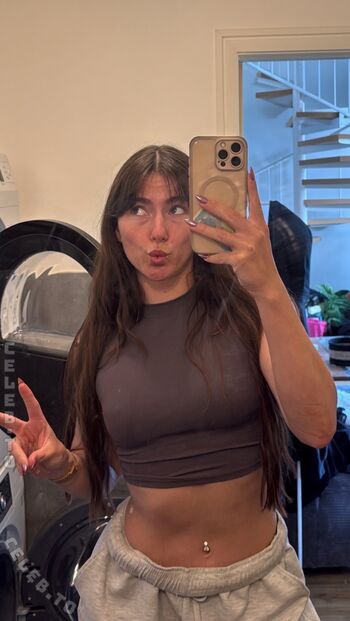 🔥 Leonie kommoss  page leaked private photo uncensored full