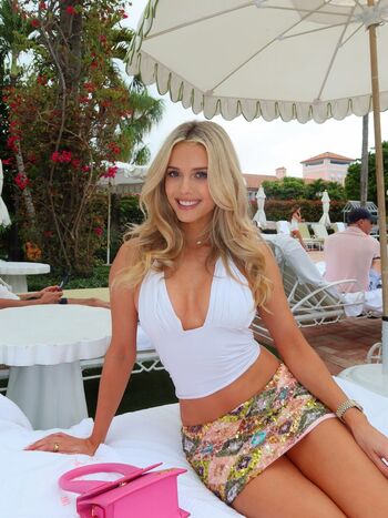 🔥 Lindsay brewer  page leaked private photo uncensored full