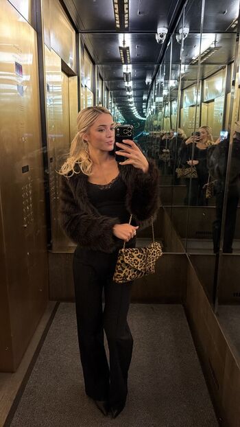 🔥 Livvy dunne  page leaked private photo uncensored full