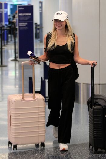 🔥 Livvy dunne  page leaked private photo uncensored full