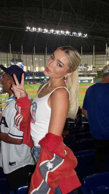 🔥 Livvy dunne  page leaked private photo uncensored full