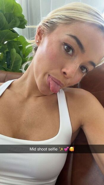 🔥 Livvy dunne  page leaked private photo uncensored full