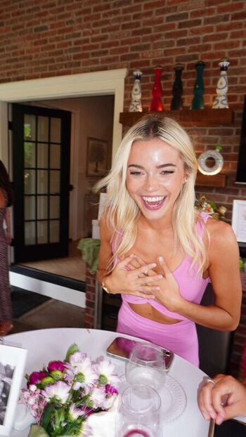 🔥 Livvy dunne  page leaked private photo uncensored full