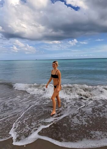 🔥 Livvy dunne  page leaked private photo uncensored full