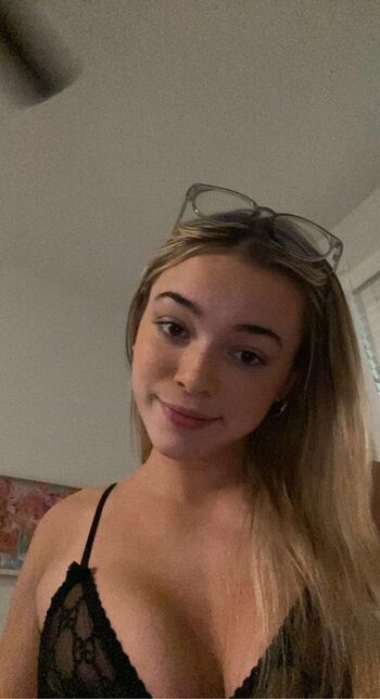 🔥 Livvy dunne  page leaked private photo uncensored full