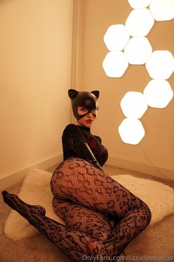 🔥 Lizzielestrange  page leaked private photo uncensored full