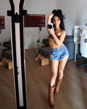 🔥 Lucrelisa leaked private photo uncensored full