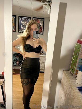 🔥 Lustlizzie leaked private photo uncensored full