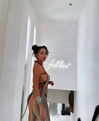 🔥 Malu trevejo  page leaked private photo uncensored full