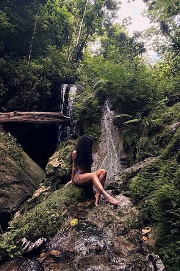 🔥 Malu trevejo leaked private photo uncensored full