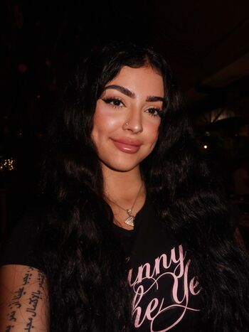 🔥 Malu trevejo  page leaked private photo uncensored full