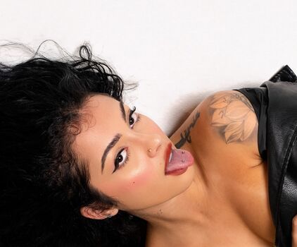 🔥 Malu trevejo  page leaked private photo uncensored full