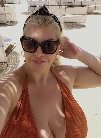 🔥 Mature women leaked private photo uncensored full
