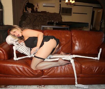 🔥 Mia malkova leaked private photo uncensored full