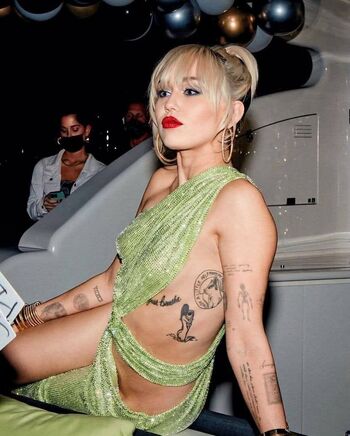 🔥 Miley cyrus page leaked private photo uncensored full