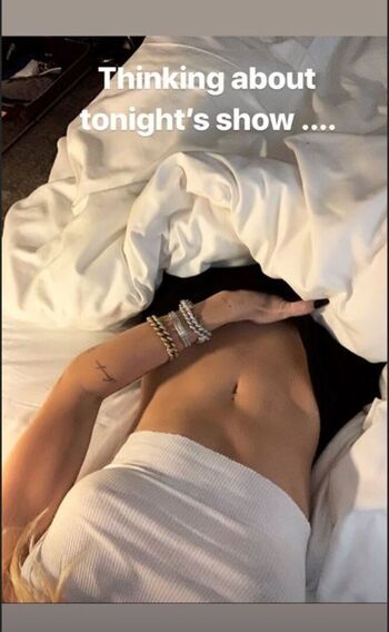 🔥 Miley cyrus leaked private photo uncensored full