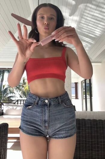 🔥 Millie bobby brown page leaked private photo uncensored full