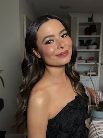 🔥 Miranda cosgrove leaked private photo uncensored full