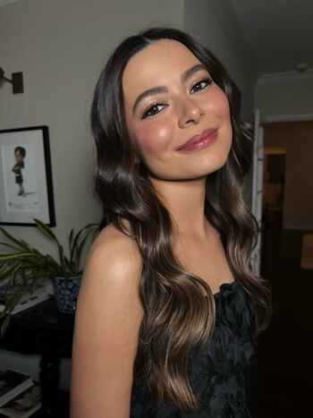 🔥 Miranda cosgrove leaked private photo uncensored full