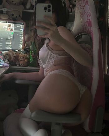 🔥 Mollzbaz leaked private photo uncensored full