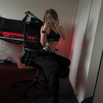 🔥 Monique van den bogart leaked private photo uncensored full