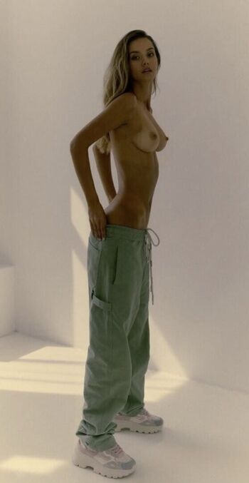 🔥 Nicola cavanis page leaked private photo uncensored full