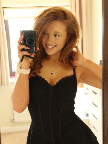 🔥 Pheobeisginger page leaked private photo uncensored full