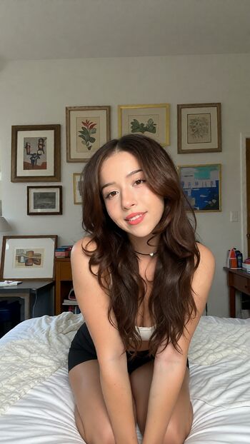 🔥 Pokimane  page leaked private photo uncensored full