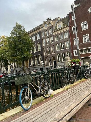 🔥 Pretty wheelchair girl leaked private photo uncensored full