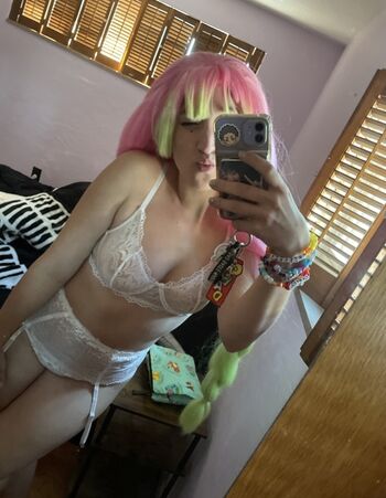 🔥 Qweeneevee leaked private photo uncensored full