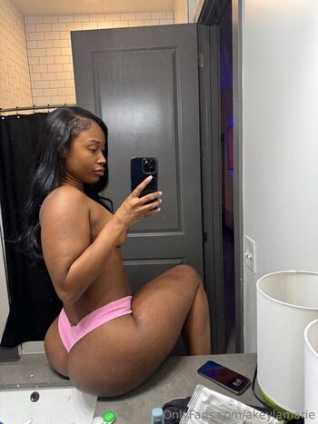 🔥 Realkeylamarie  page leaked private photo uncensored full