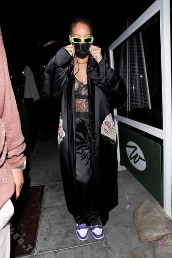 🔥 Rihanna  page leaked private photo uncensored full