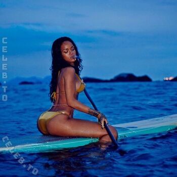 🔥 Rihanna  page leaked private photo uncensored full