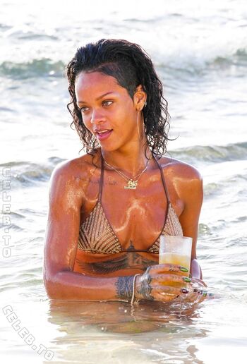 🔥 Rihanna leaked private photo uncensored full