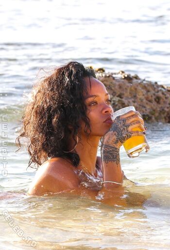 🔥 Rihanna leaked private photo uncensored full