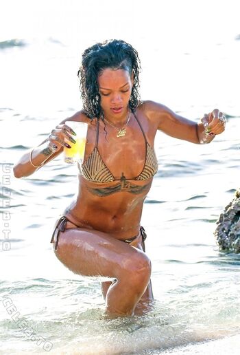 🔥 Rihanna leaked private photo uncensored full