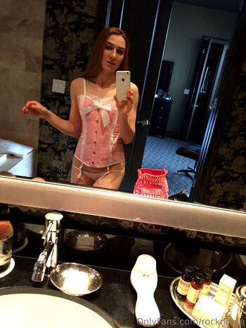 🔥 Rocknrose page leaked private photo uncensored full