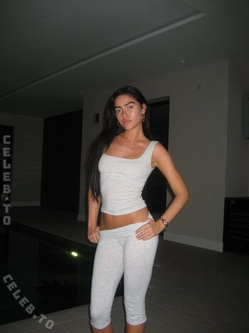 🔥 Roxanarosuu leaked private photo uncensored full