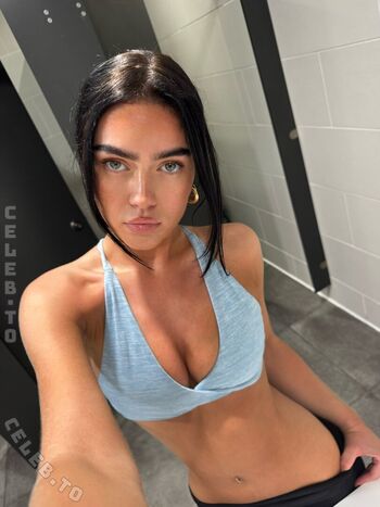 🔥 Roxanarosuu page leaked private photo uncensored full