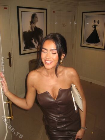 🔥 Roxanarosuu leaked private photo uncensored full