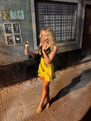 🔥 Sabrina carpenter  page leaked private photo uncensored full